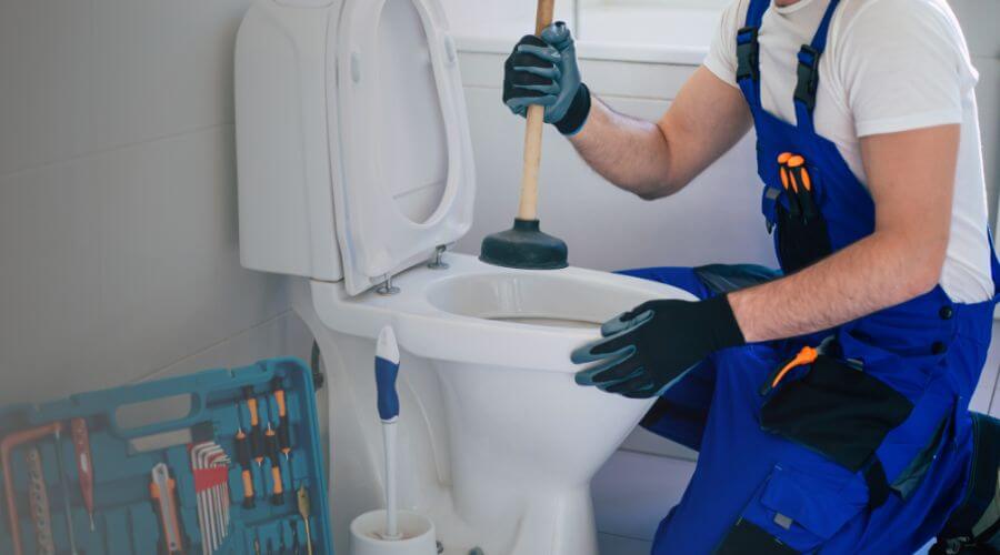 Expert burst pipe repair services in Poyen, AR